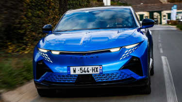 Alpine A390 - full front